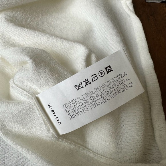 EMPORIO ARMANI Polka Dot Lace-Trim S/S Knit Top Scoop Neck in White - Picture 7 of 8